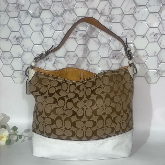 Coach Tan and White Signature Shoulder Bag - Picture 2 of 9